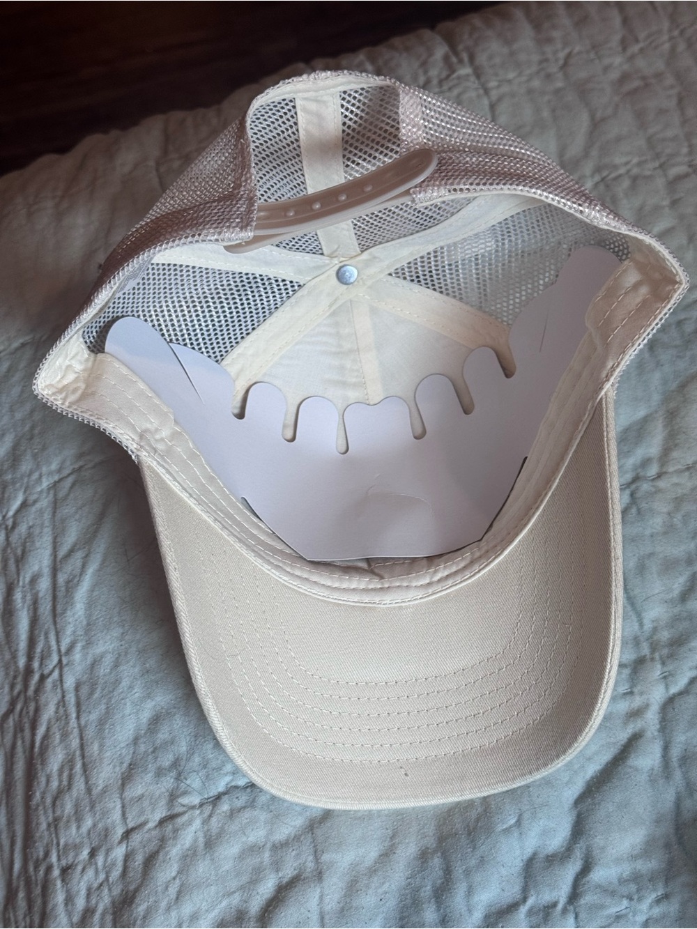 New With Tags “Y’all” Men’s Cut Trucker Hat “The Easy Life” Cream Green - Picture 5 of 7